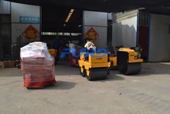 福瑞得機械手扶雙輪壓路機，手扶單輪壓路機，座駕壓路機及時包裝發(fā)貨